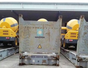 10 set self loading concrete mixer delivery by flat rack container ,export to Cuba for government project .